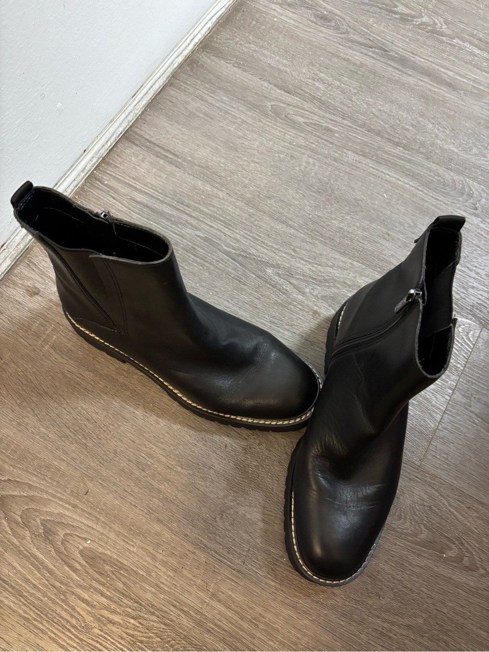 Gothic  Black Chelsea Zip Boots - Classic Leather Ankle Boot